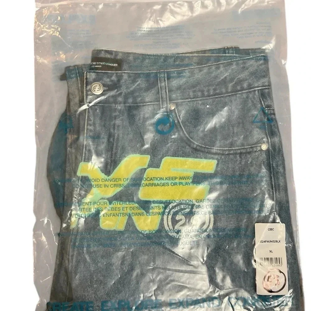 🆕CEEC Men’s Blue Laser Graphic Jeans. Size 36” NWT - Picture 12 of 13